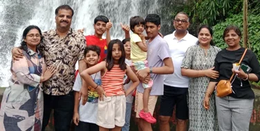 Best affordable group tour private taxi in kerala 